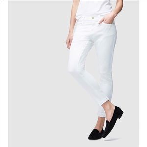 White Frame Denim Le Garçon jeans!